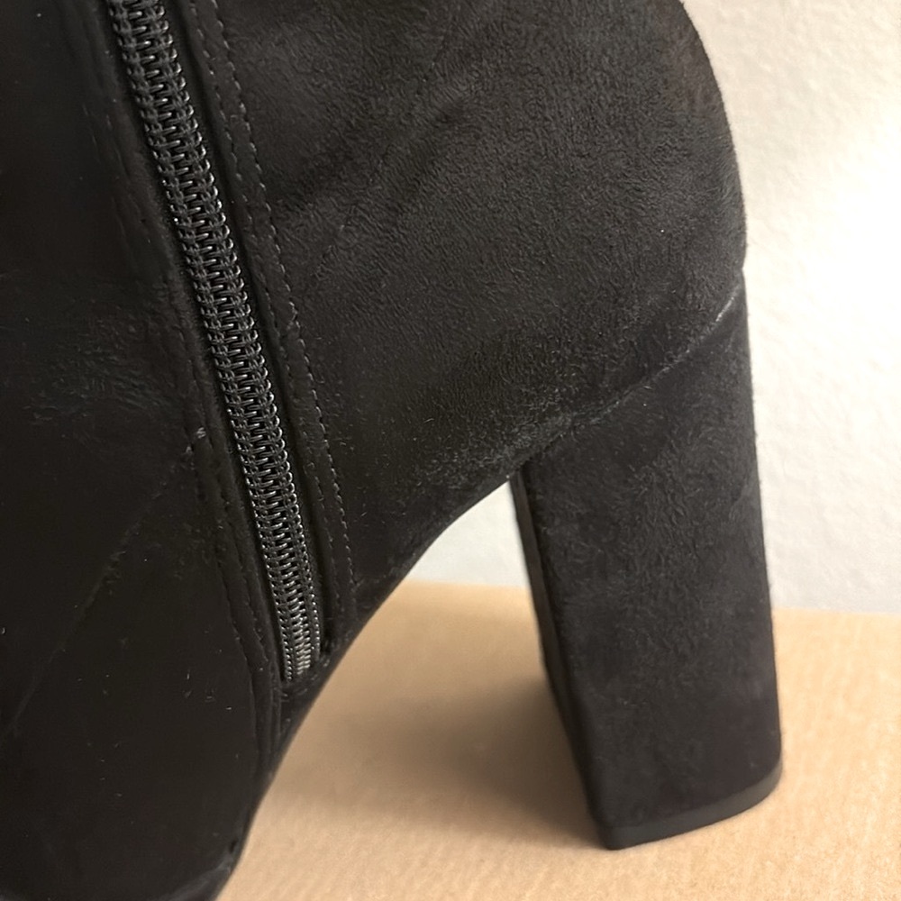 NIB [Steve Madden] Sora High Ankle Block Heel Boots Black Suede Women's Sz 11 - Picture 7 of 14